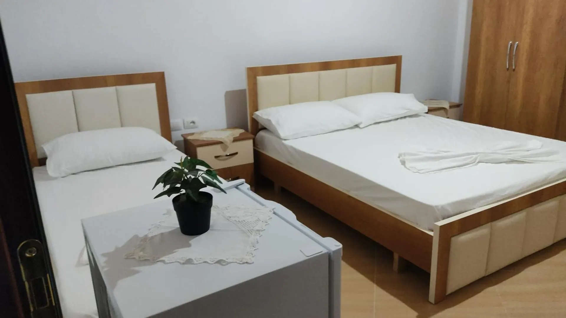 Dino Guest House Gjirokastër